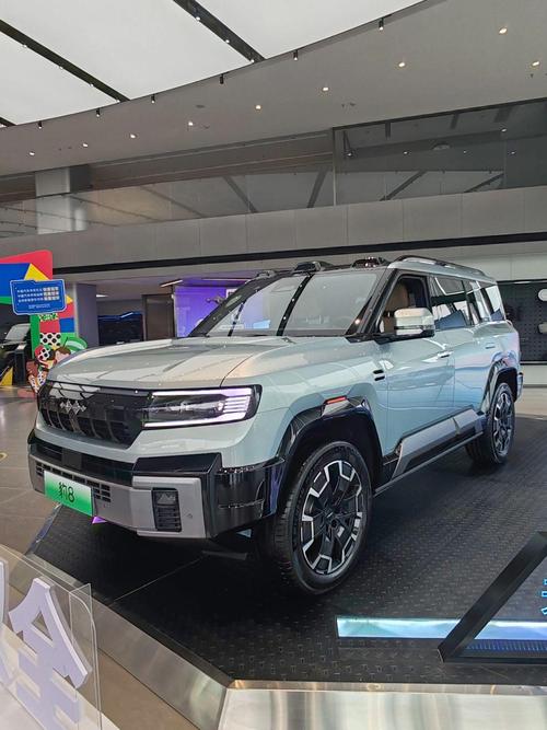 惠州250比亚迪方程豹硬派越野的爆款，英菲尼迪35周年与你共成长